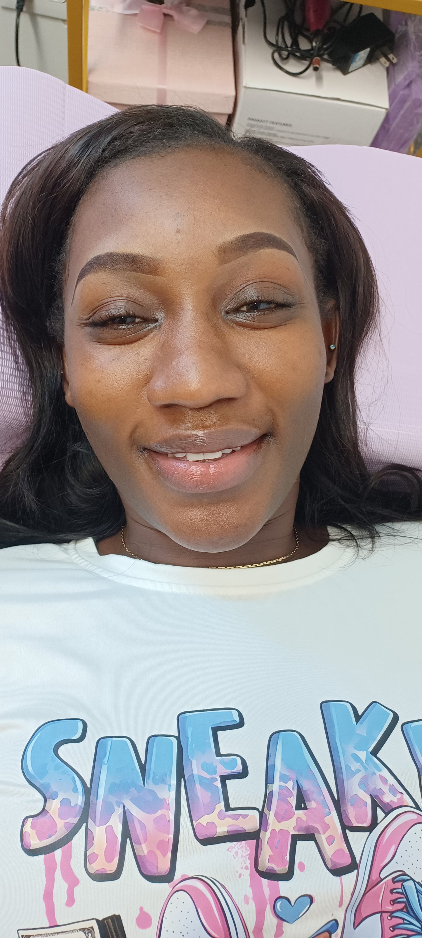 Henna Brow Tinting.